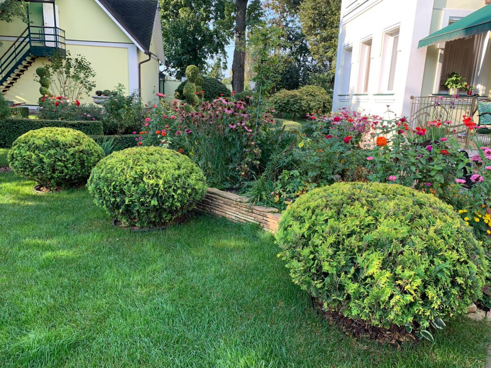 Укладка газона