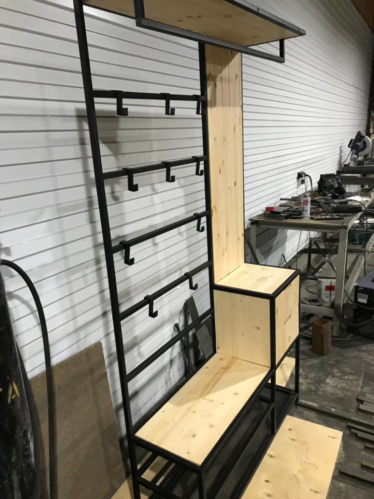 Обложка проекта: вешалка