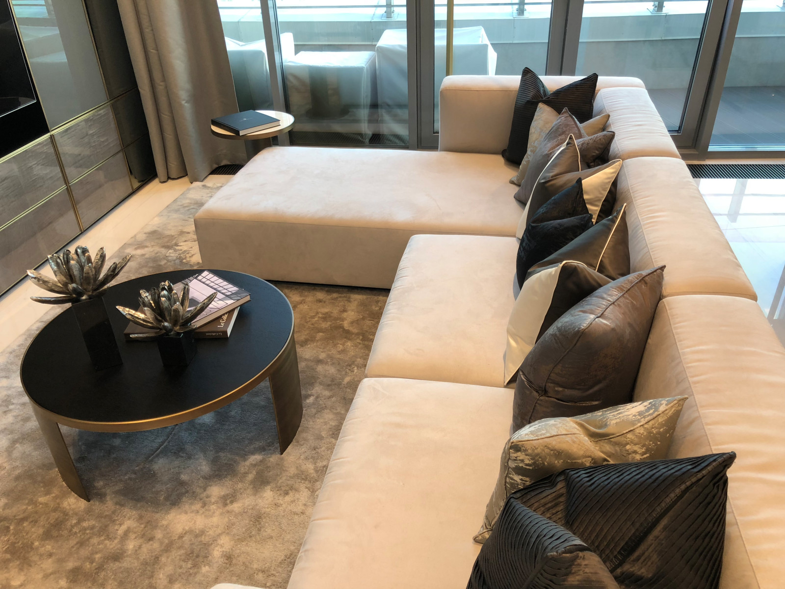 River Side Penthouse. Пентхаус в River Side