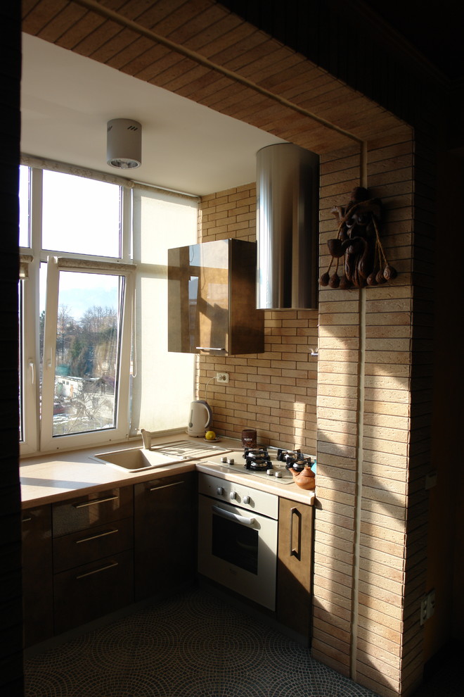 Обложка проекта: Перепланировка: из однушки в двушку с кладовкой и рабочим местом в спальне.