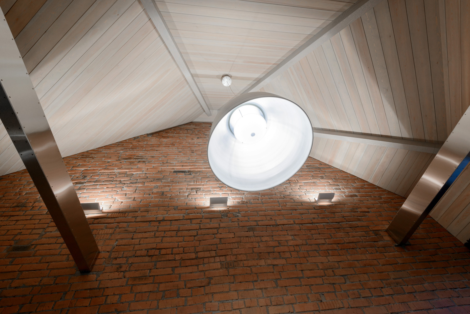 Оформление мансарды