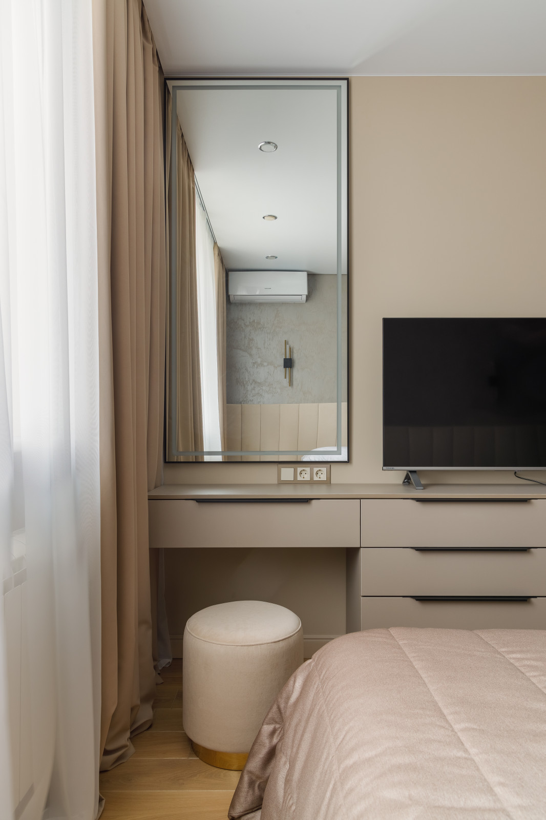 2х-комнатная квартира в современной классике и минимализме