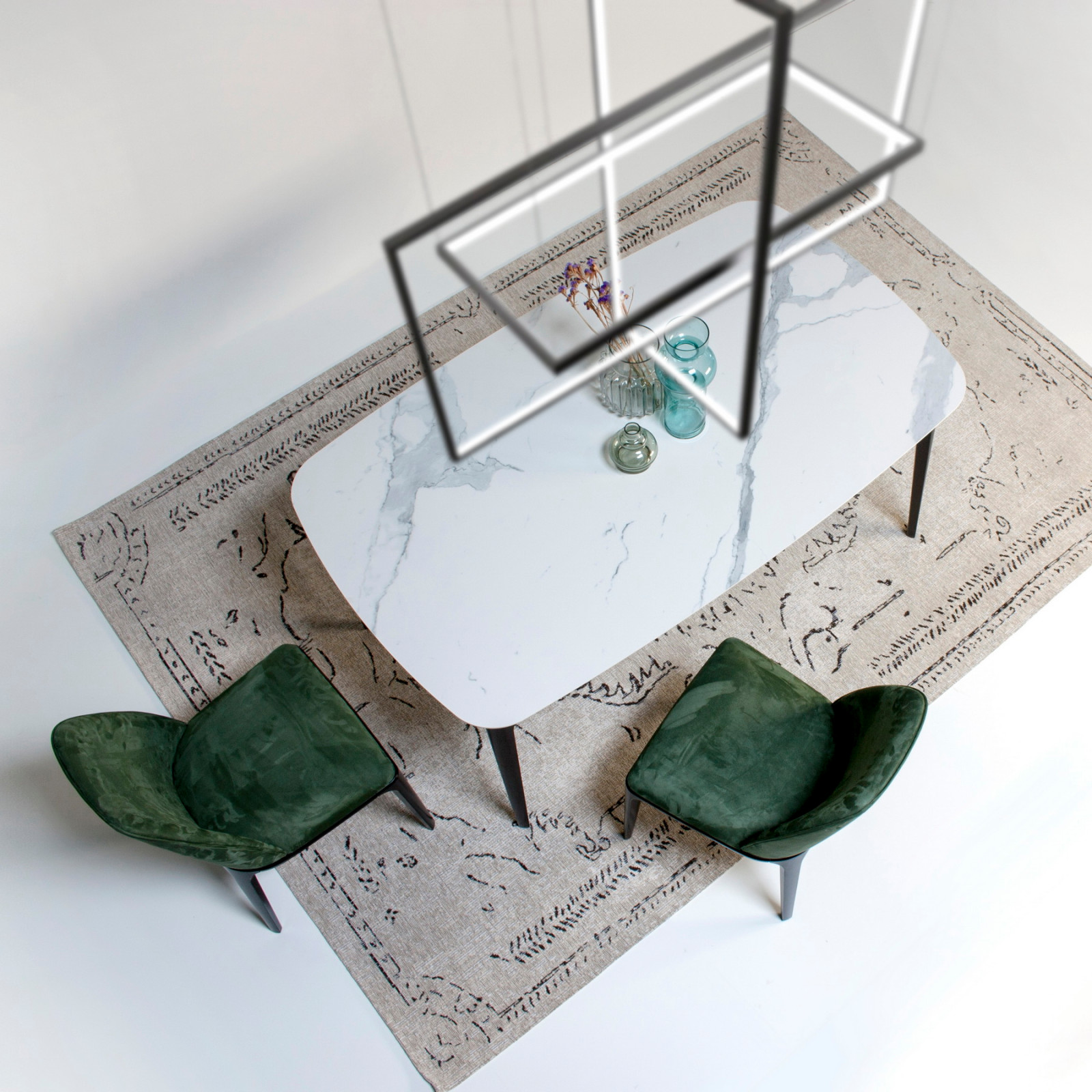 Обложка проекта: Обеденный стол