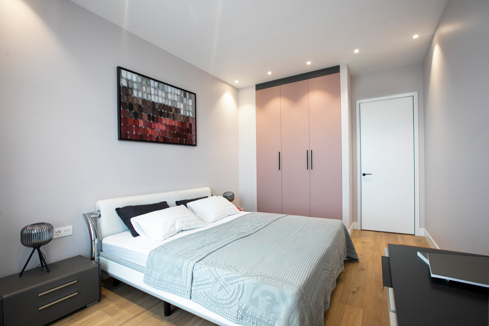 Обложка проекта: Цветная квартира