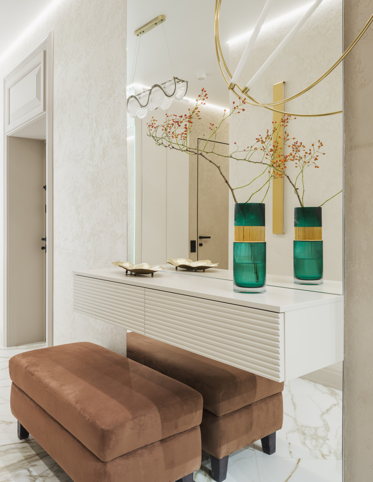 Реализация современной четырехкомнатной квартиры площадью 170 м²