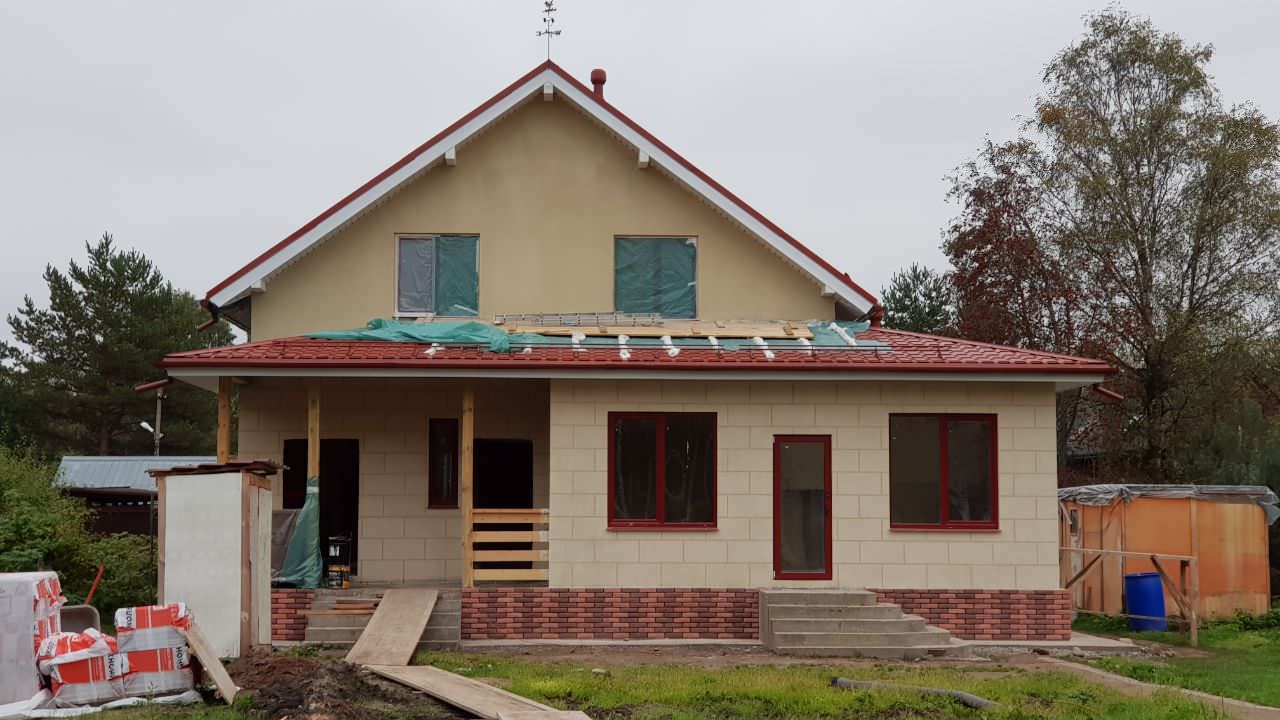 Изготовление фасада из декоративной штукатурки в Кириши