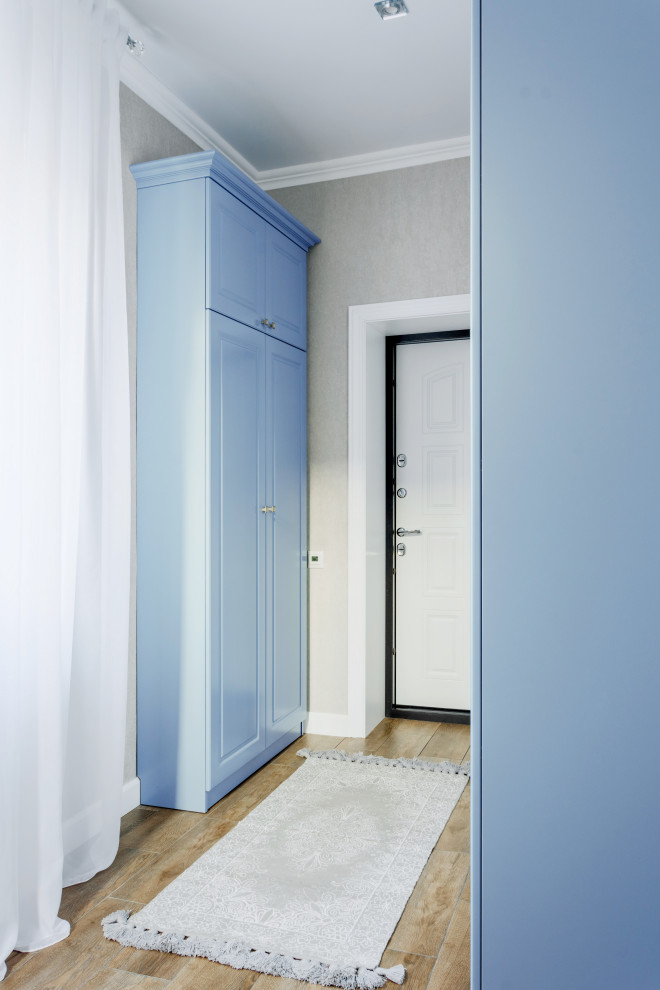 Кухня и прихожая в частном доме в Пензе