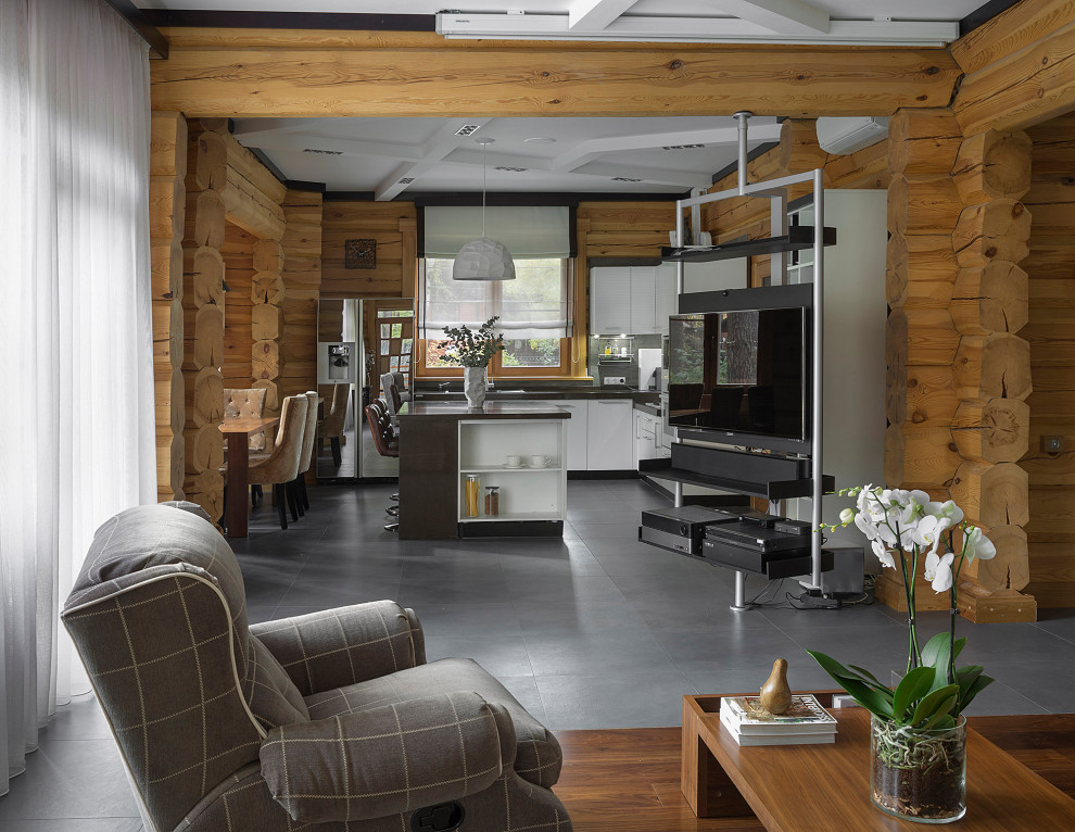 Дом под соснами