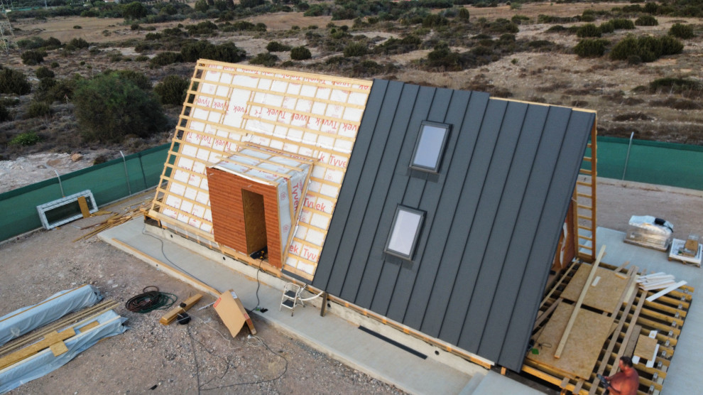 Обложка проекта: Avrame, A frame house assembly service.