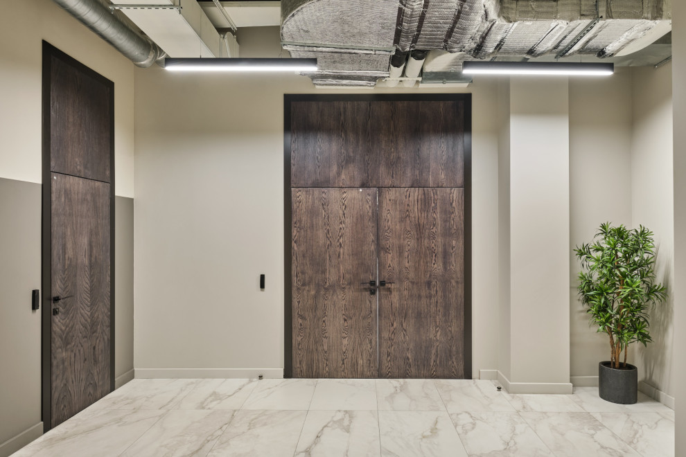 Высокие дубовые двери. 100% массив дуба.