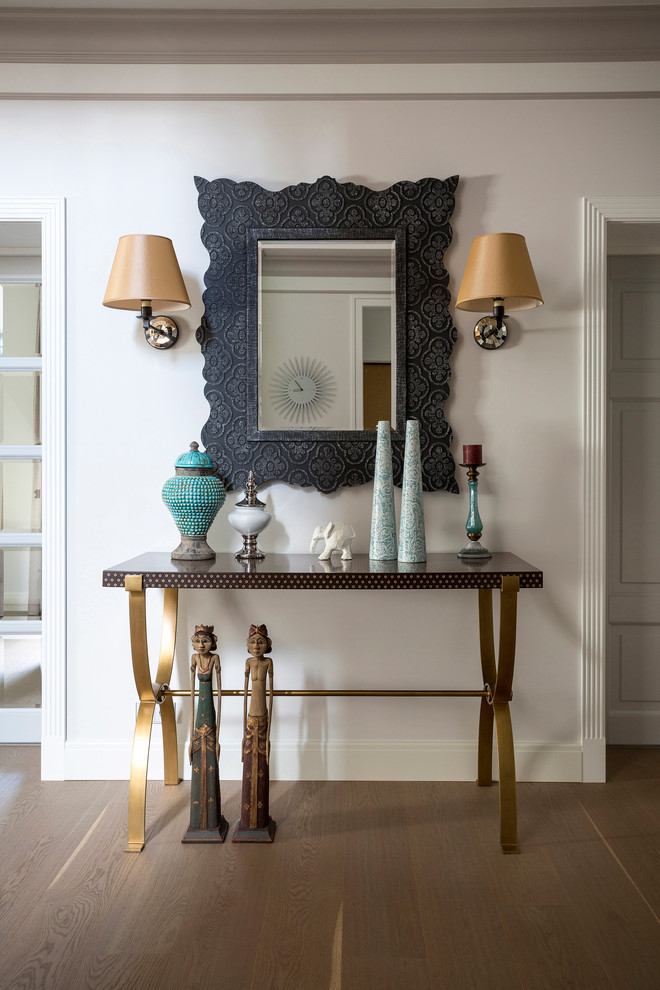 Консоль в холле