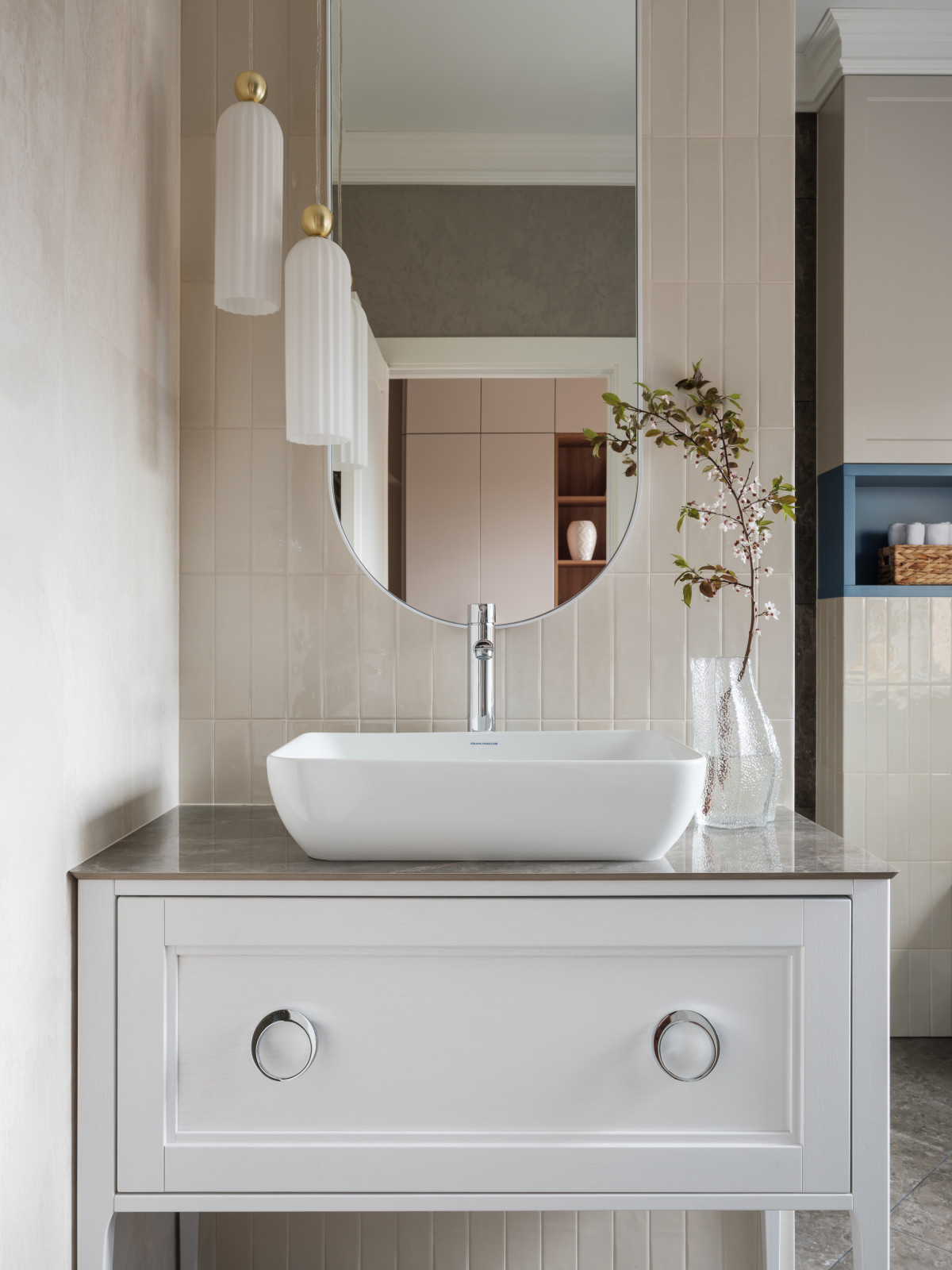 Двухэтажный дом с террасой площадью 170 м²