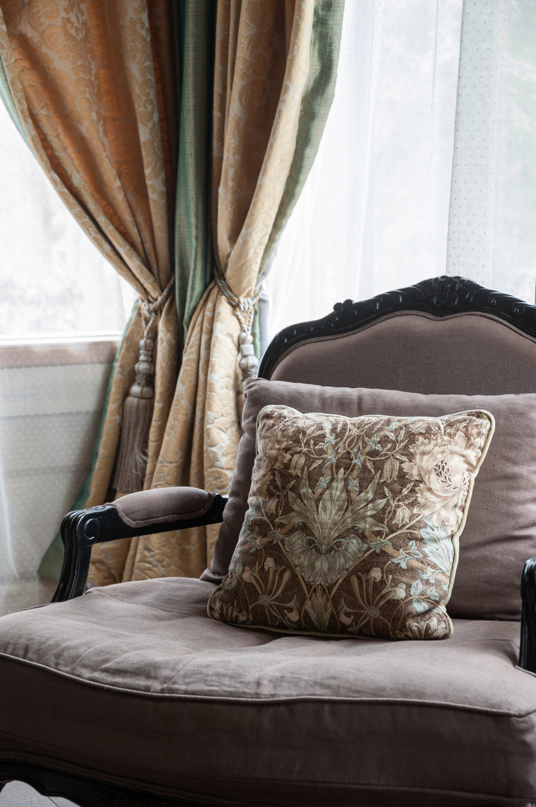 Дом у Медного озера