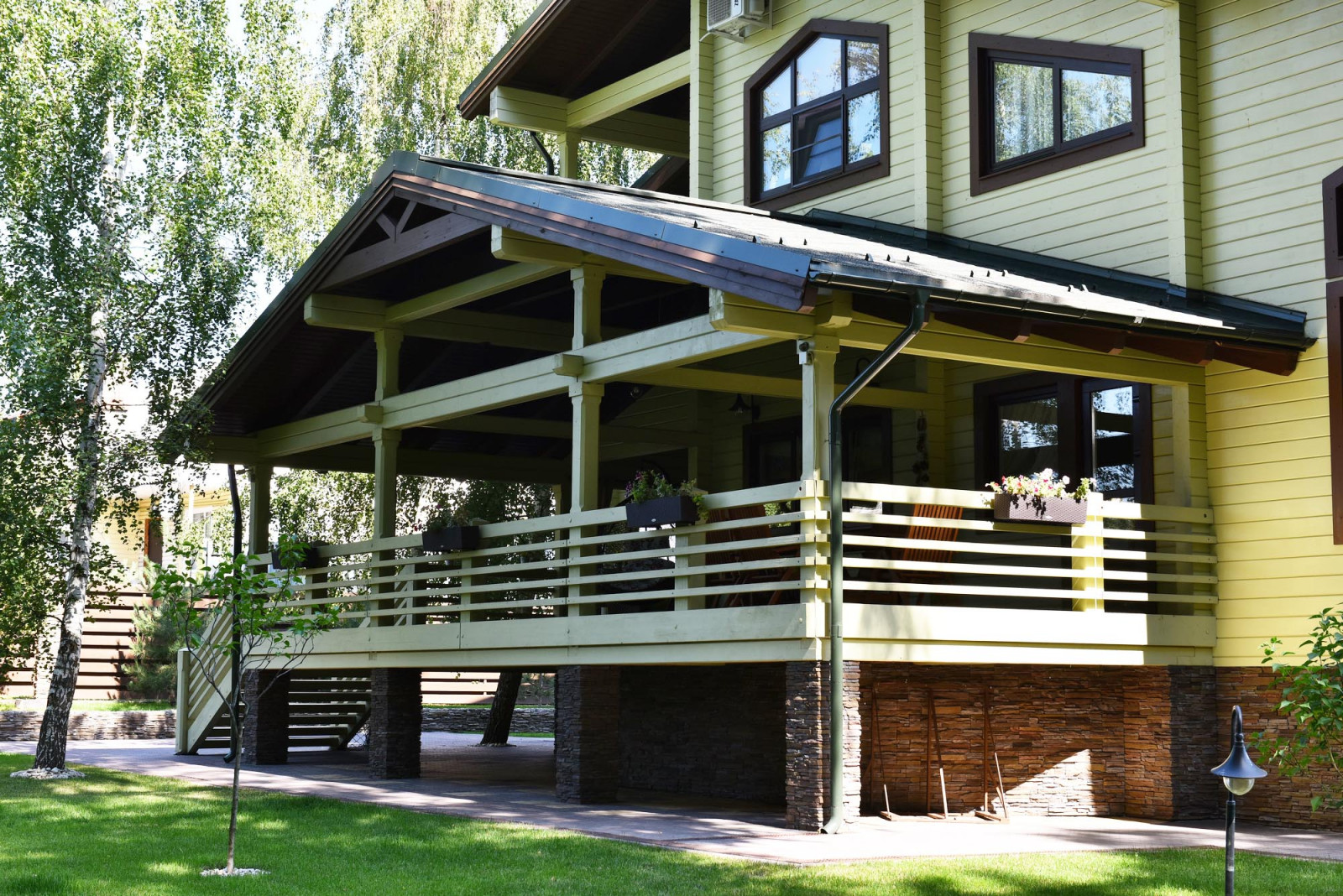 Терраса и дом