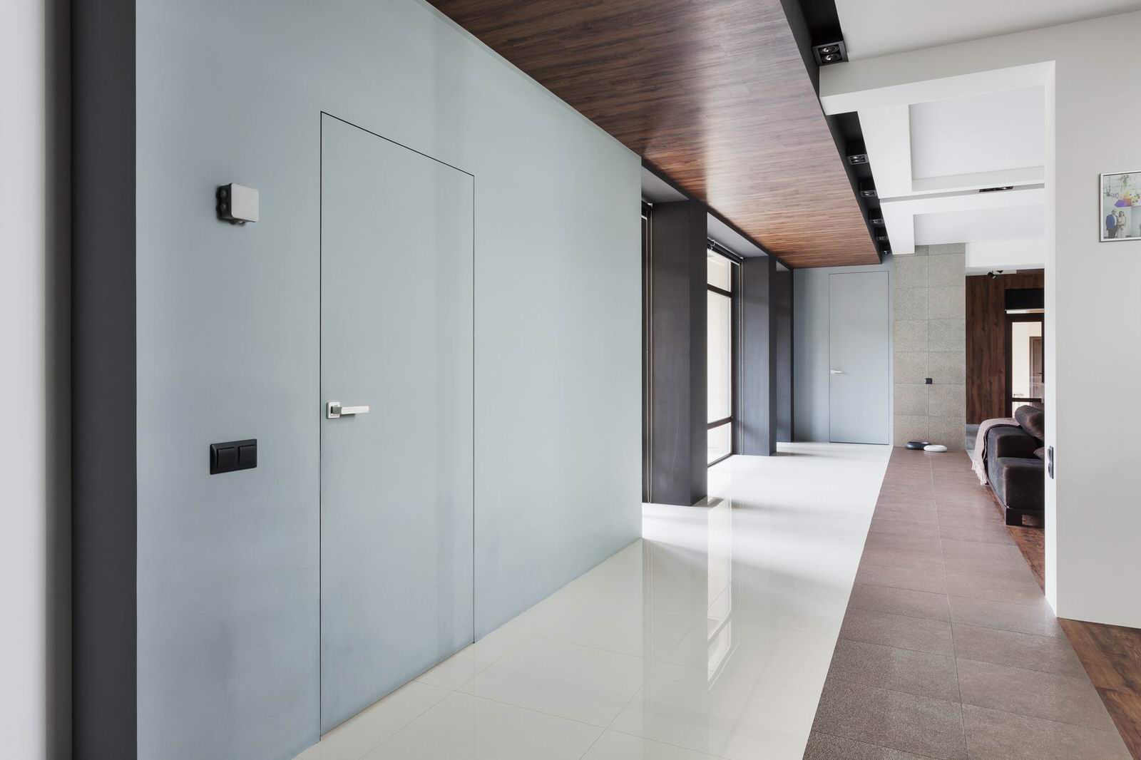 Обложка альбома: скрытые двери