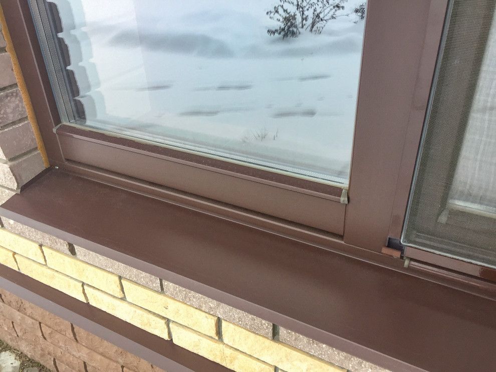 Остекление загородного дома, окна из лиственницы 1-го сорта.