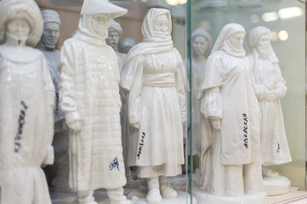 Портрет: Императорский фарфоровый завод