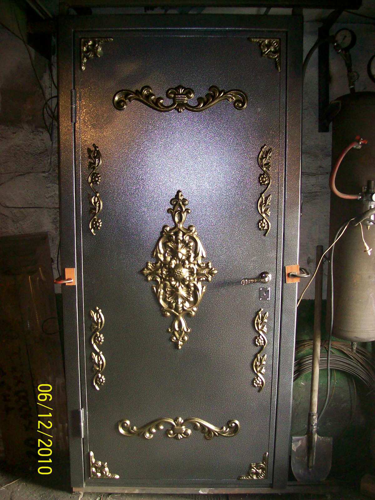 Обложка проекта: Элитные стальные двери