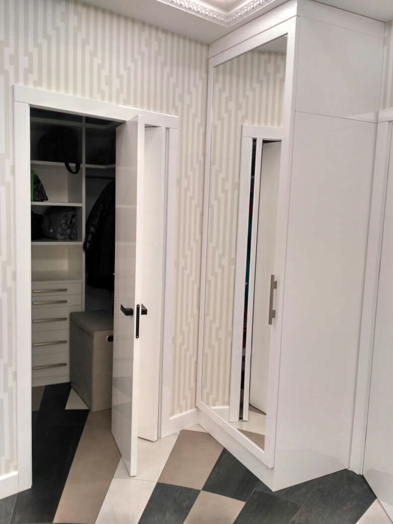 Мебель по индивидуальному проекту (архитекторы И. Березовская и А. Овчинников)