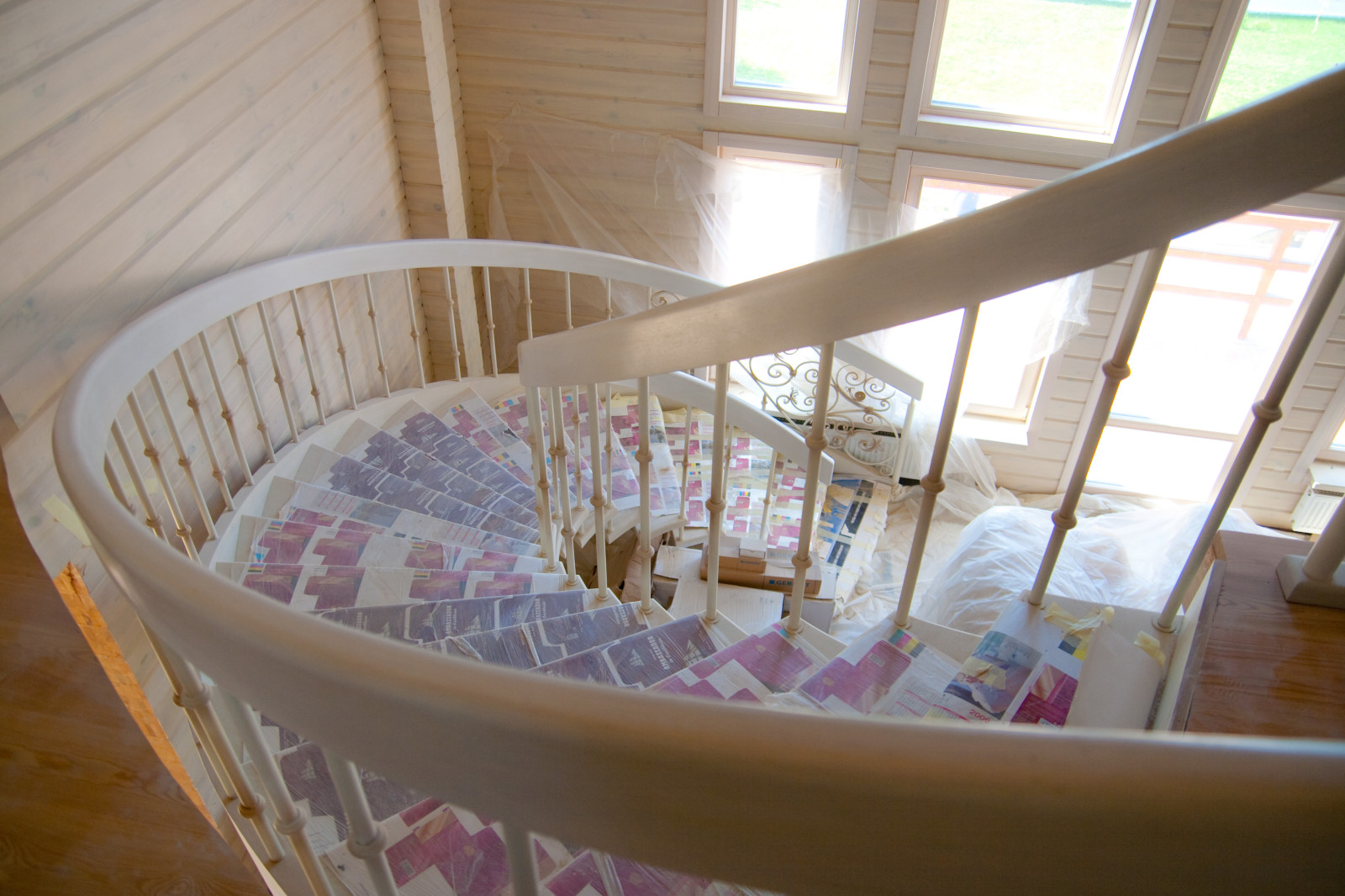 Деревянная Лестница "Кованный узор"