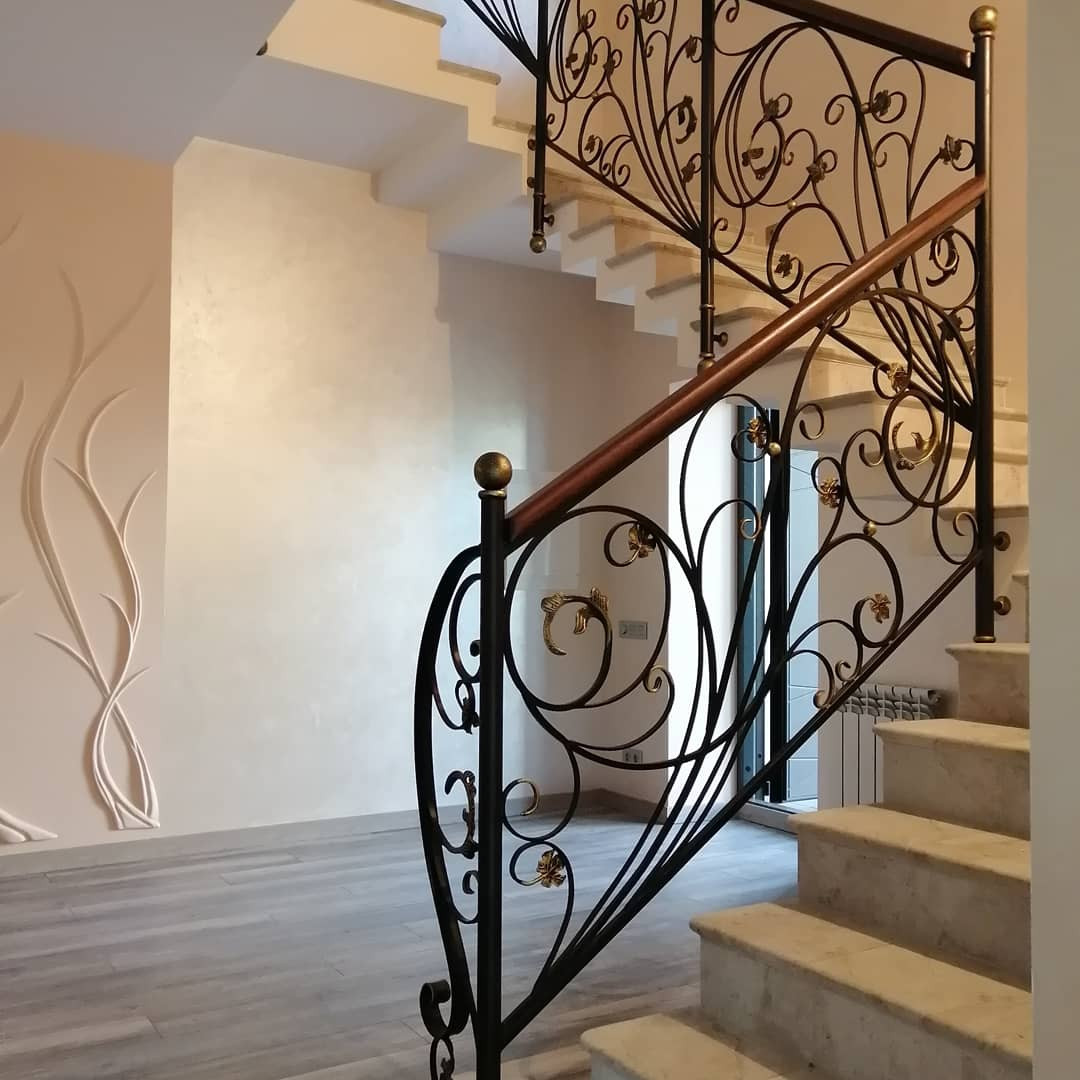 Обложка проекта: Кованые перила ручной работы с декор элементами