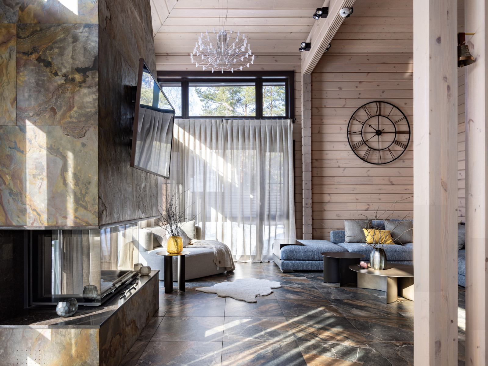 Загородный дом в стиле шале.