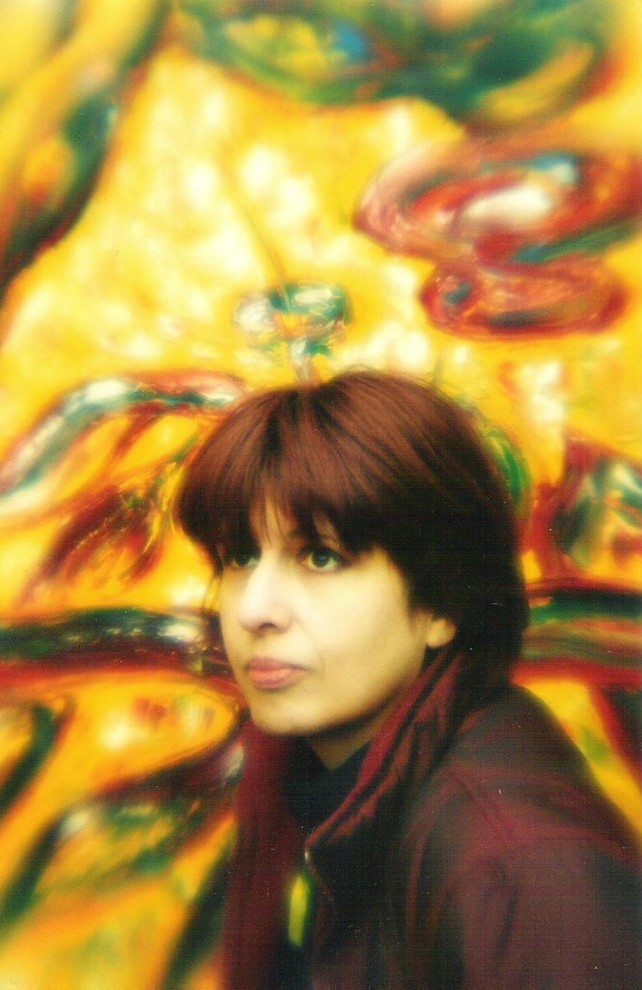 На фоне картин Лики Волчек