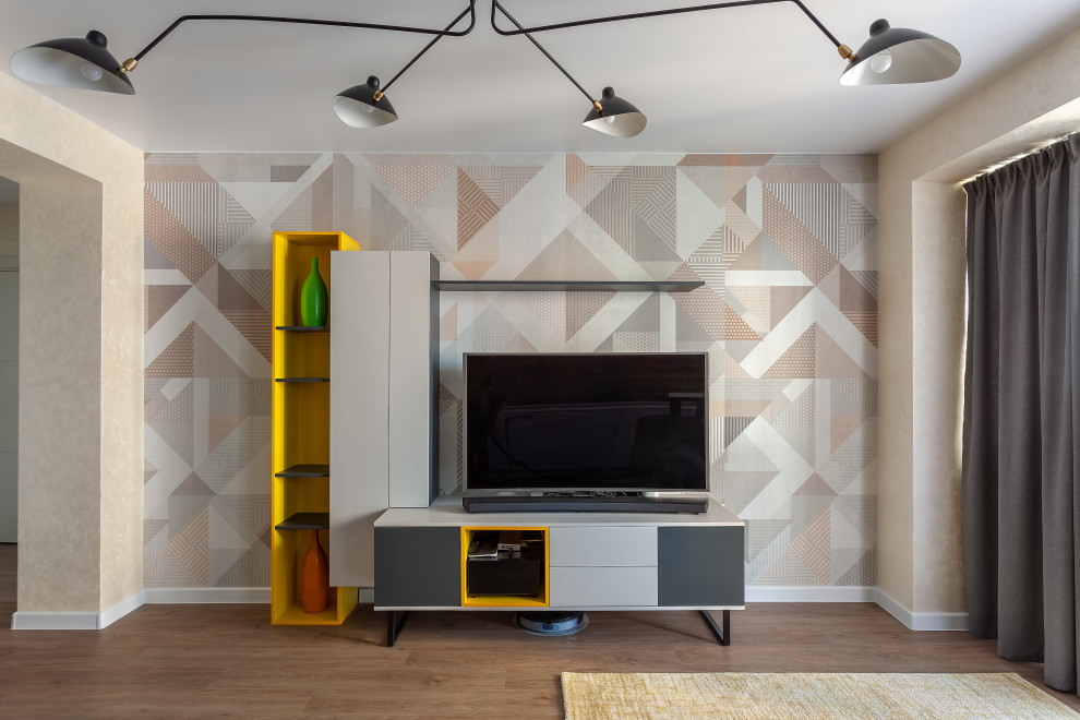 Мебель в ТВ-зону выделяется яркими желтыми акцентными вставками