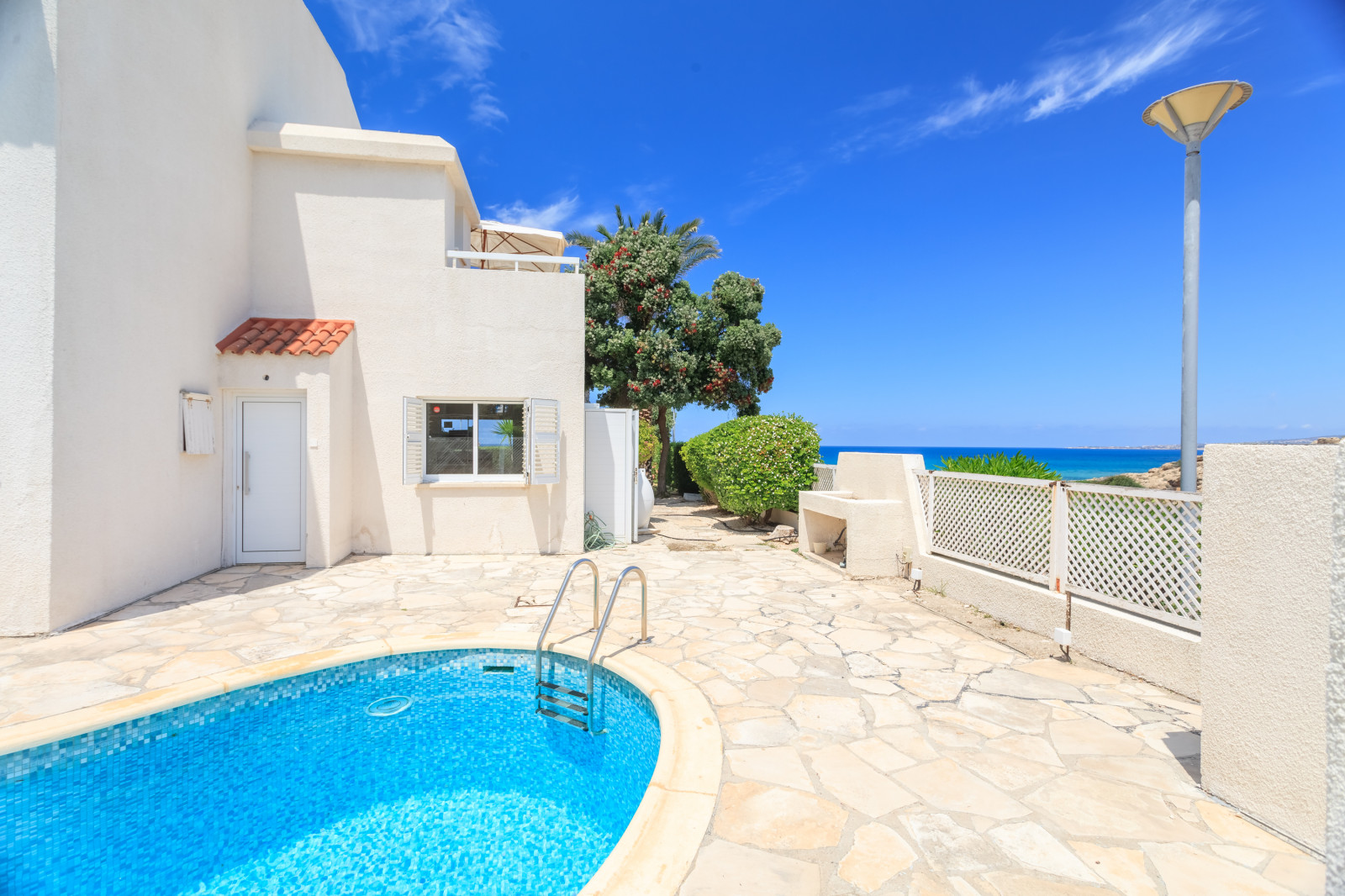 Вилла на берегу моря Кипр, Пафос