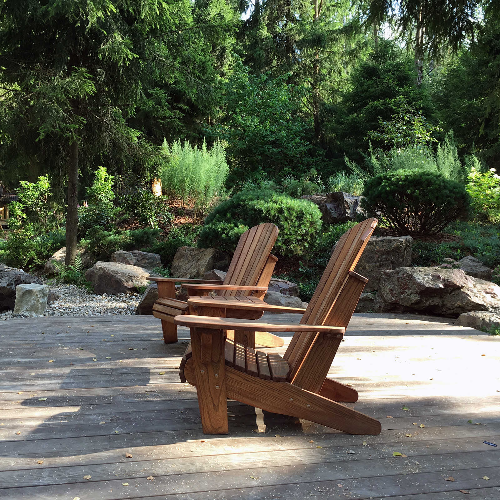 Обложка проекта: Садовые кресла Адирондак и пруд