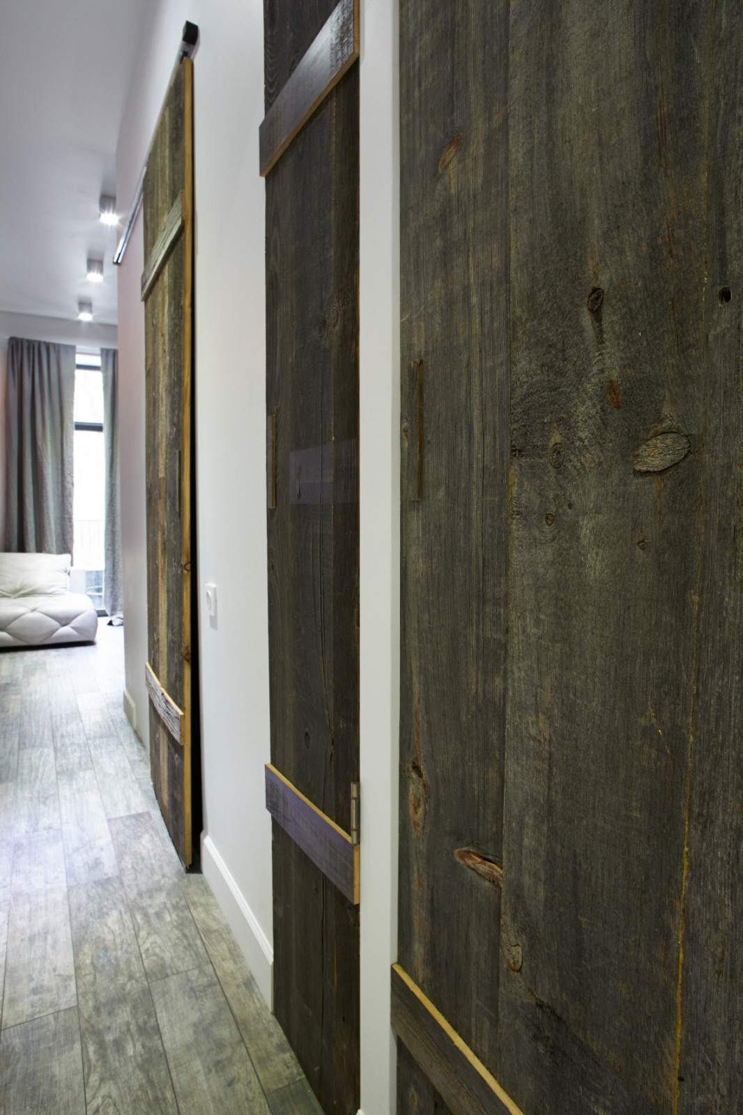 Апартаменты в стиле лофт для молодой семейной пары на ул. Берзарина