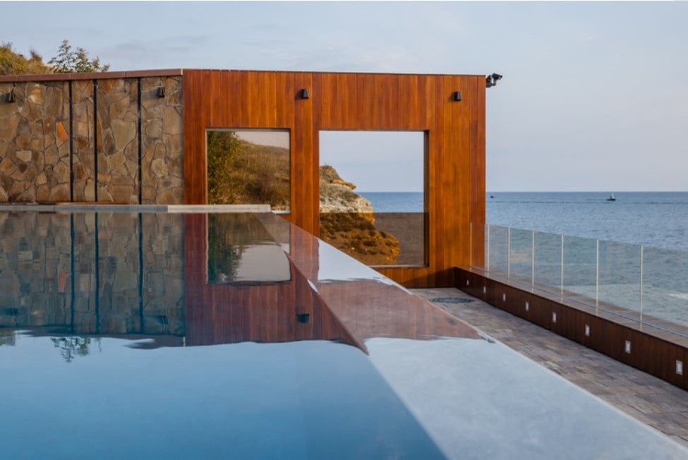 Проект недели: Бассейн-инфинити с видом на Черное море