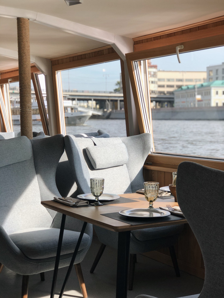 Обложка проекта: Теплоход Moris