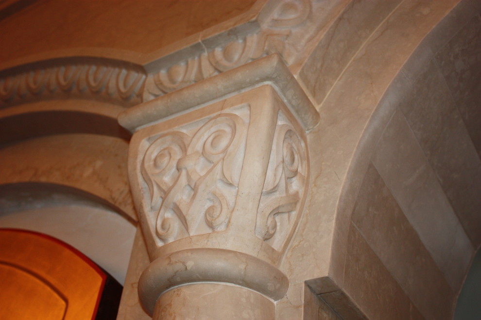 Иконостас в храме Пирогово.Московская область.