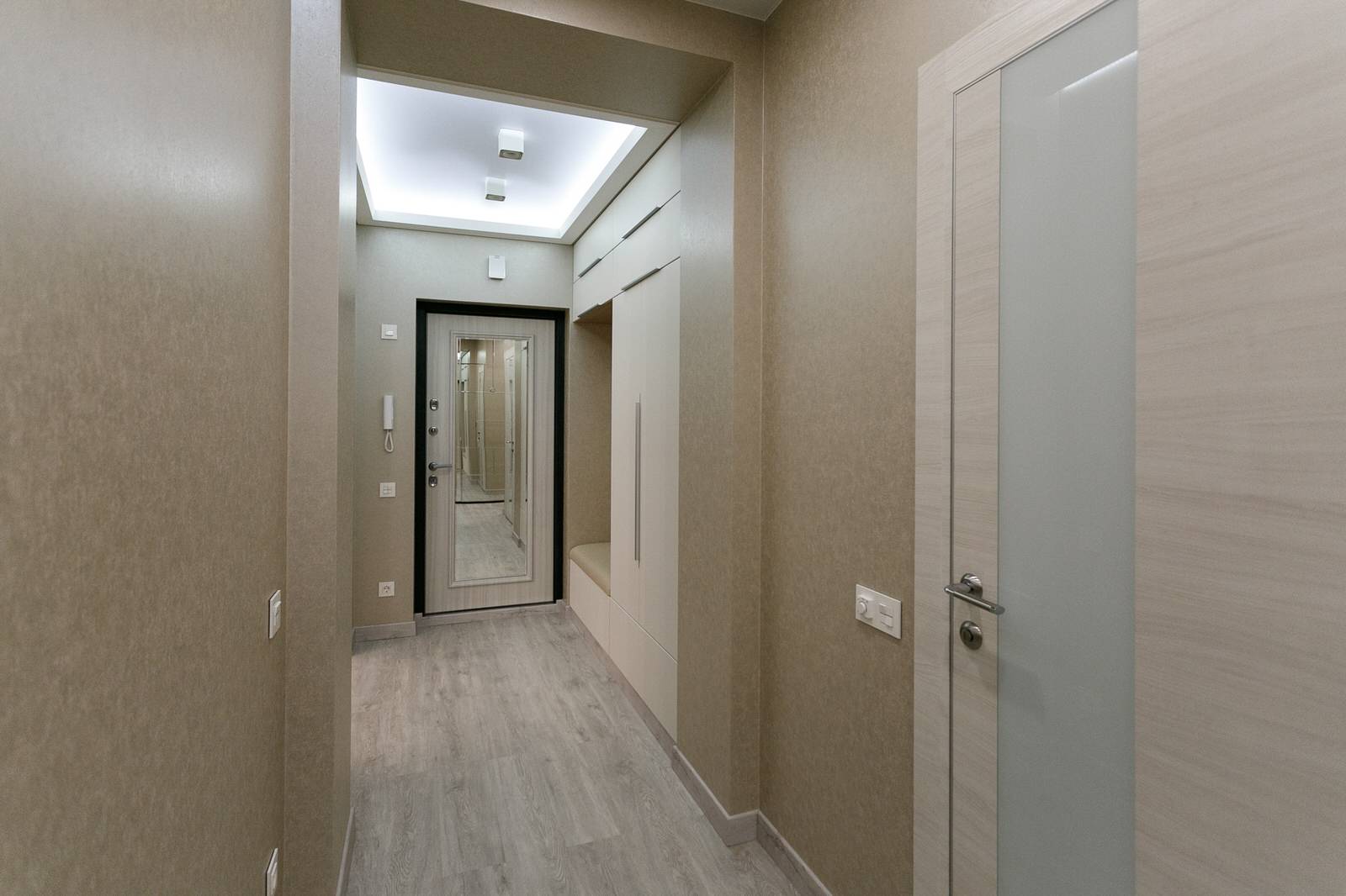 ЖК "Белые ночи", 3-ком, 100 м2. Капитальный ремонт