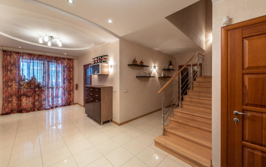 Квартира 5 к. (235 кв.м.) - ул. Урицкого