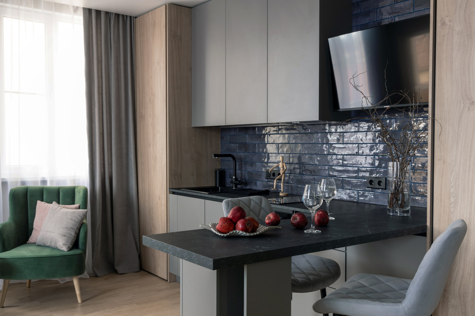 Обложка проекта: Реализация квартиры 35.7 кв.м