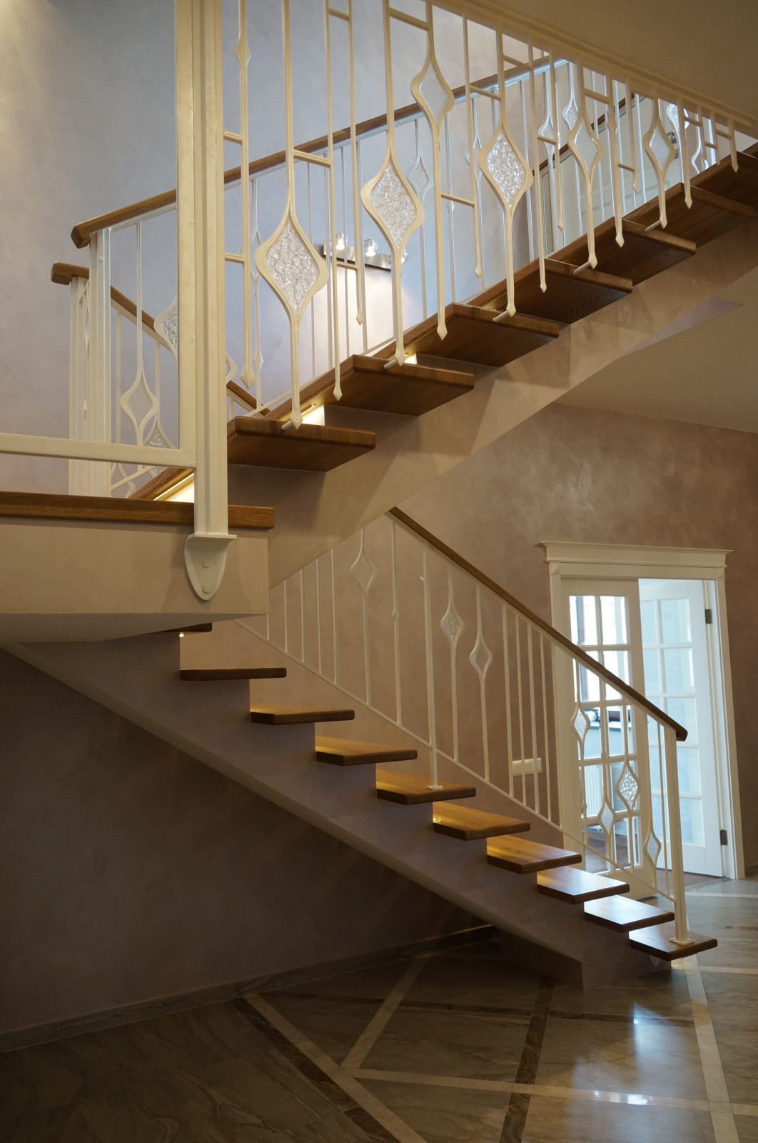 металл в интерьере ограждение