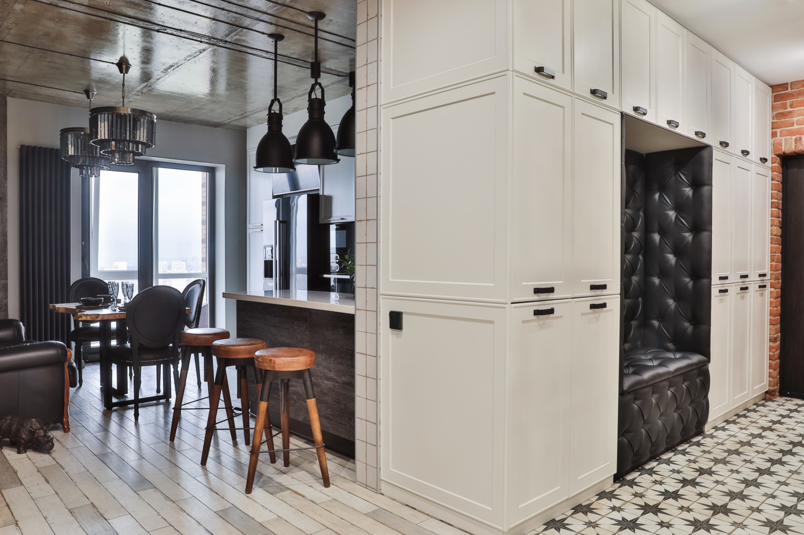 Квартира с зеленой стеной (реализация)