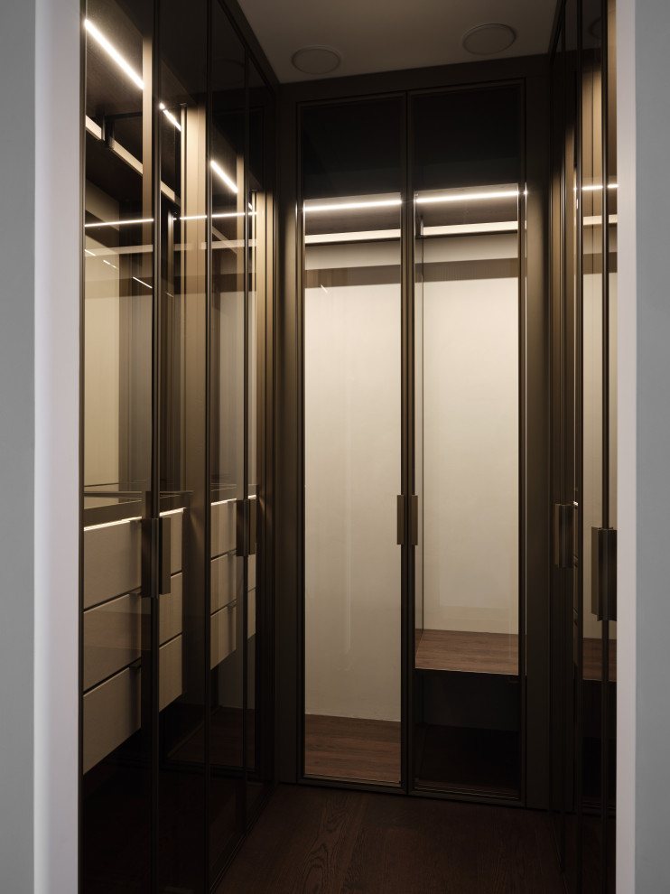 Обложка проекта: Стеклянная гардеробная система