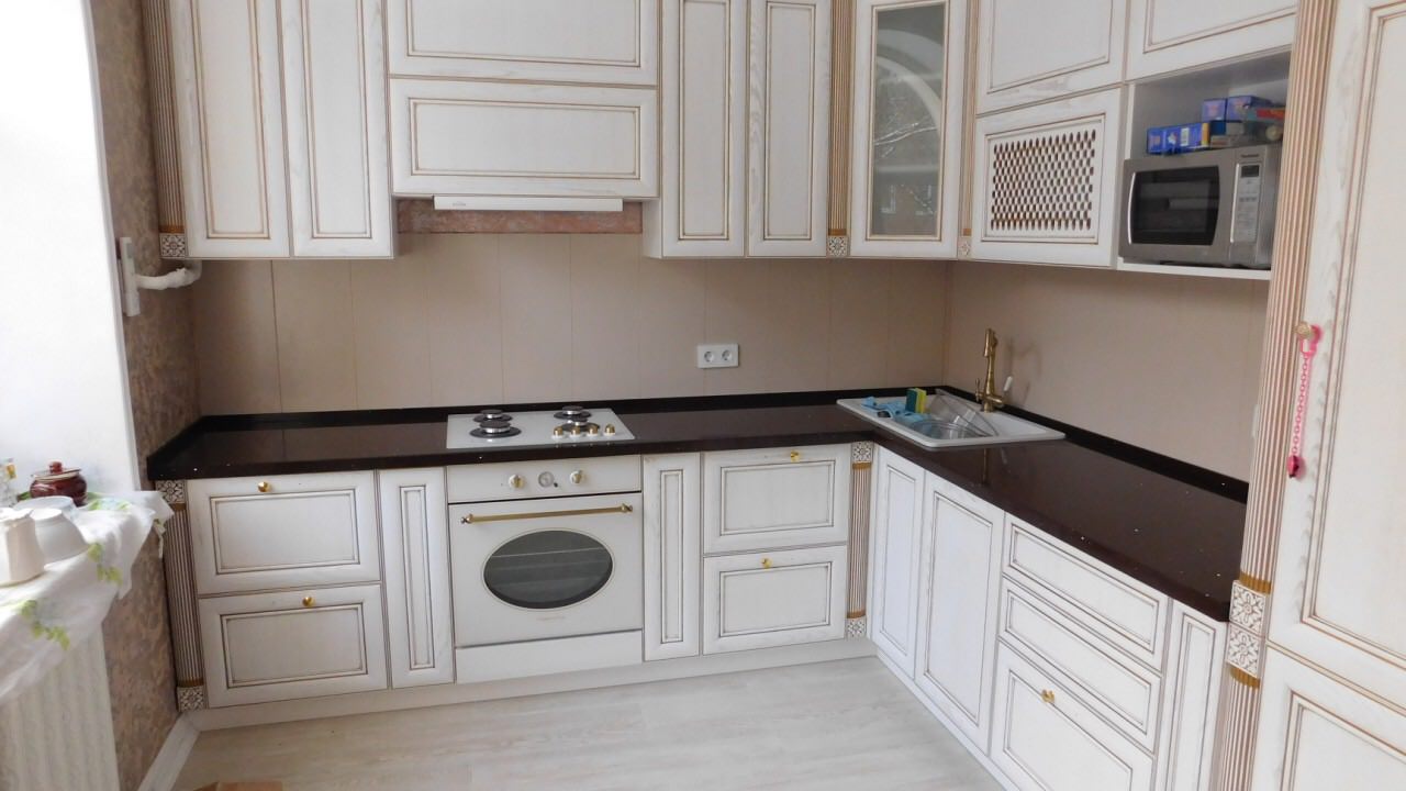 Белая классическая кузня