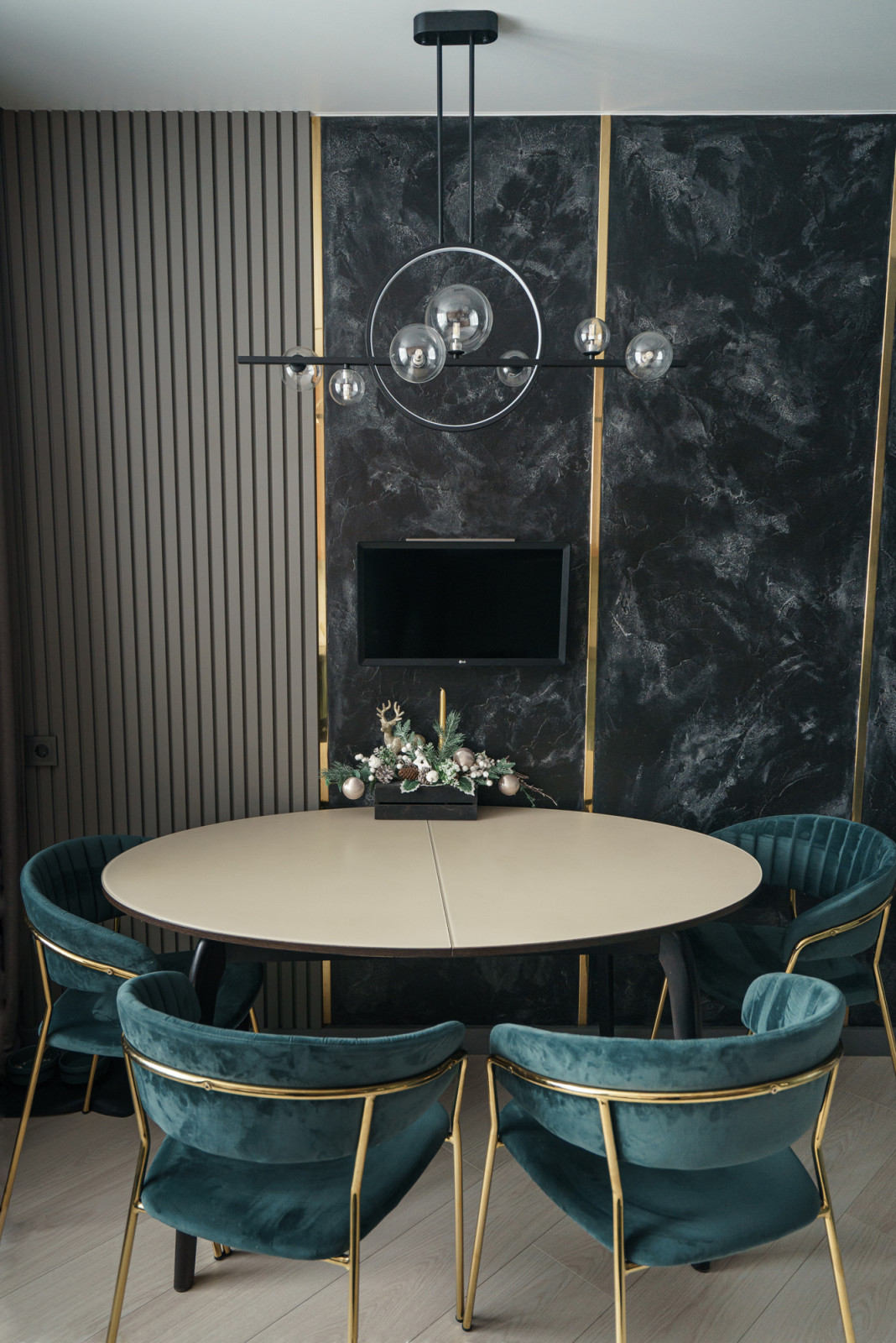 Темные акценты