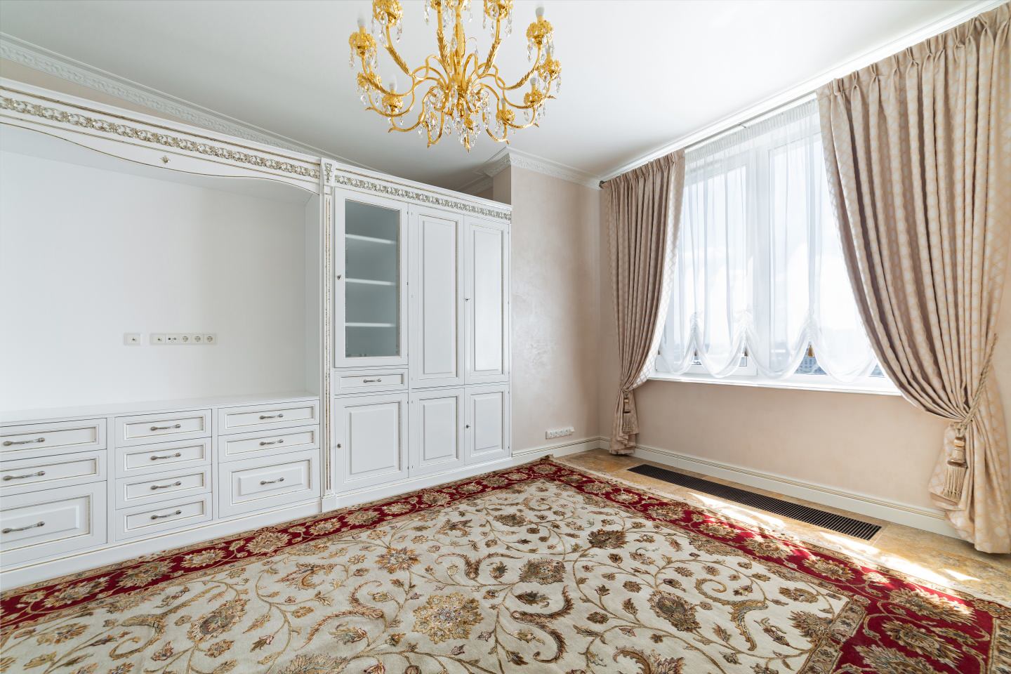 Rusakovskaya embankment