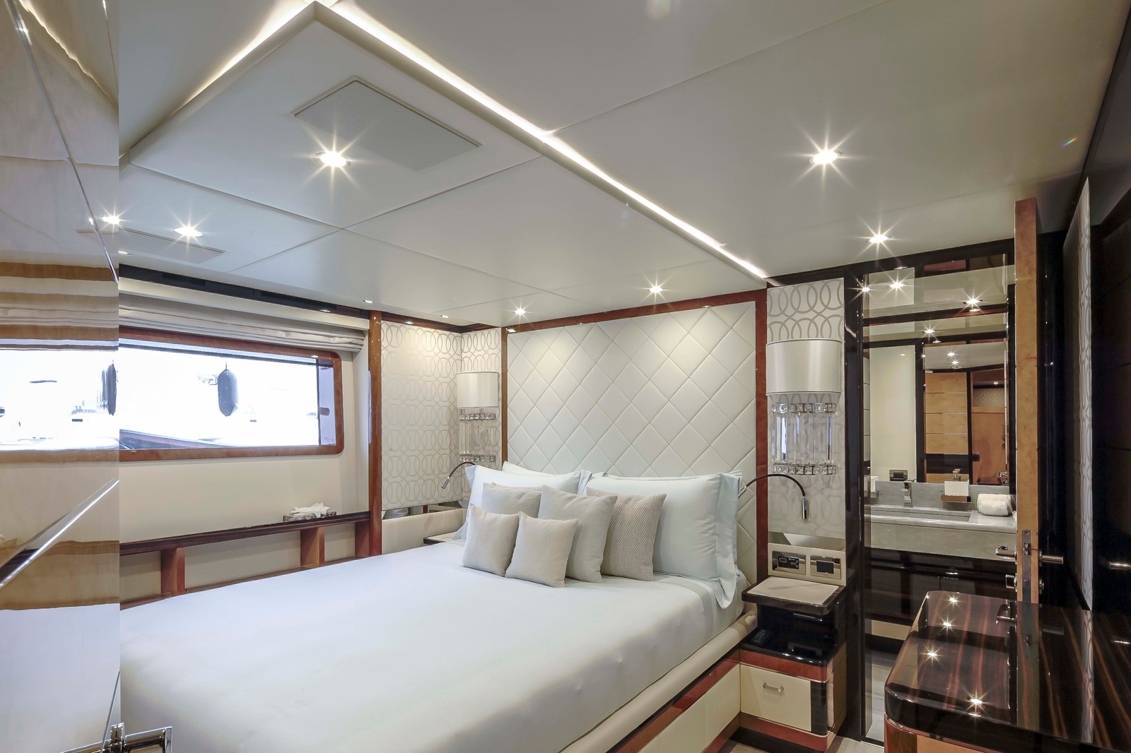 Интерьеры яхты Benetti108 "Varvara"