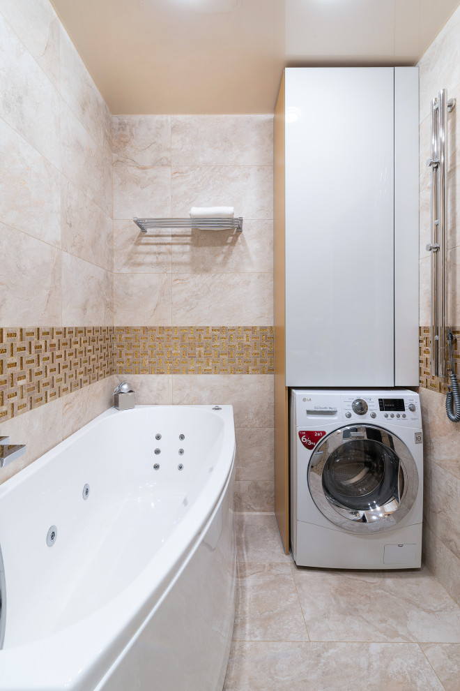 Разные полюса.