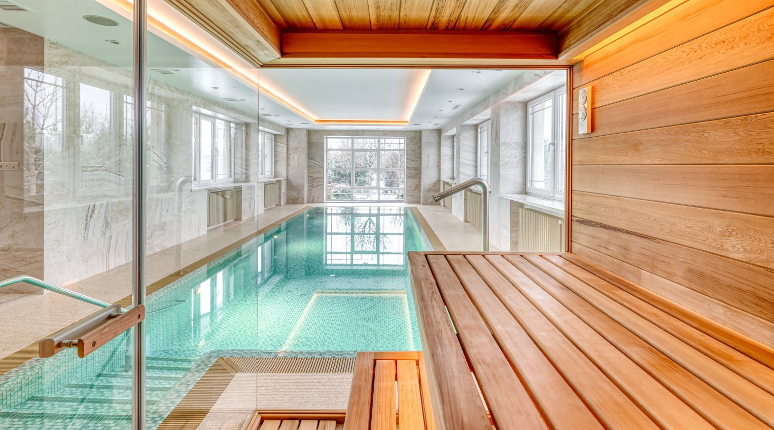 Обложка проекта: ФУТУРИСТИЧНАЯ САУНА