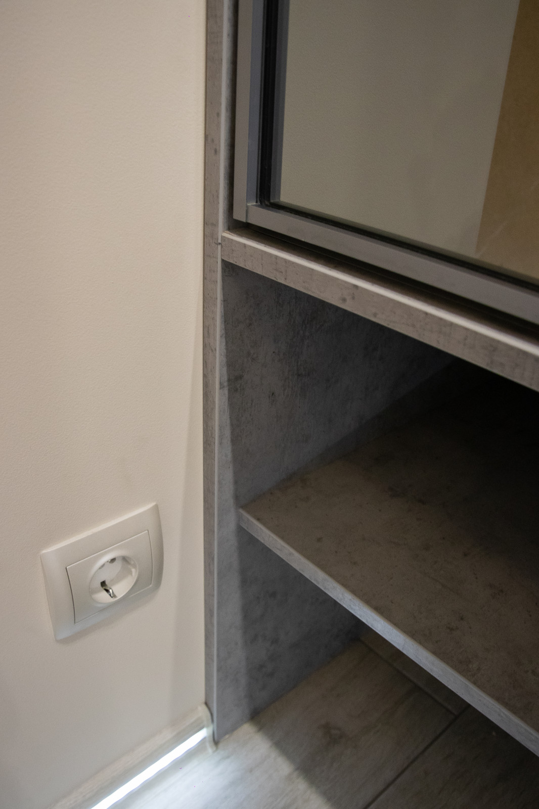 Шкаф купе в прихожую (не обычный)