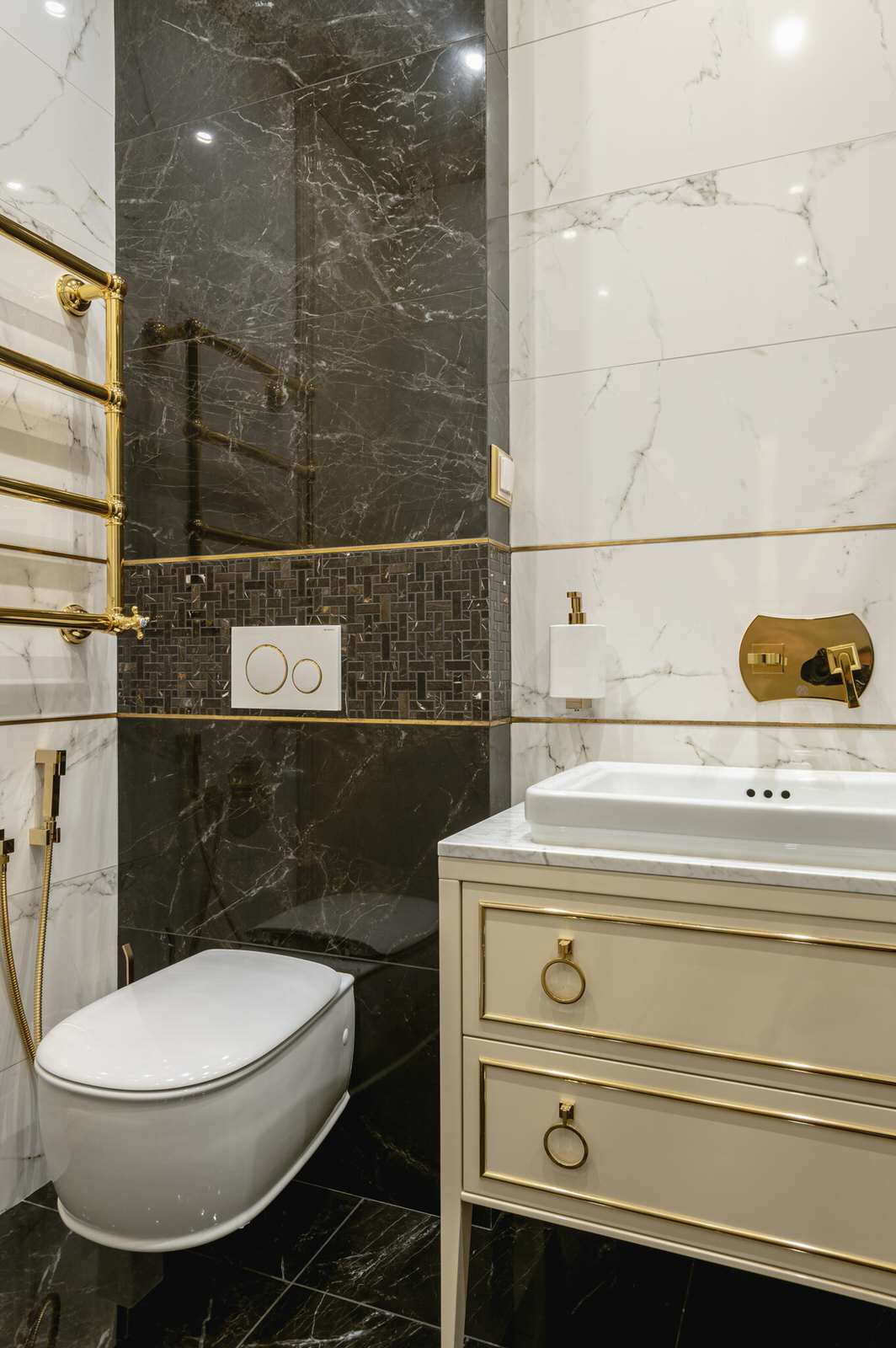 ЖК ЗАЗЕРКАЛЬЕ 407