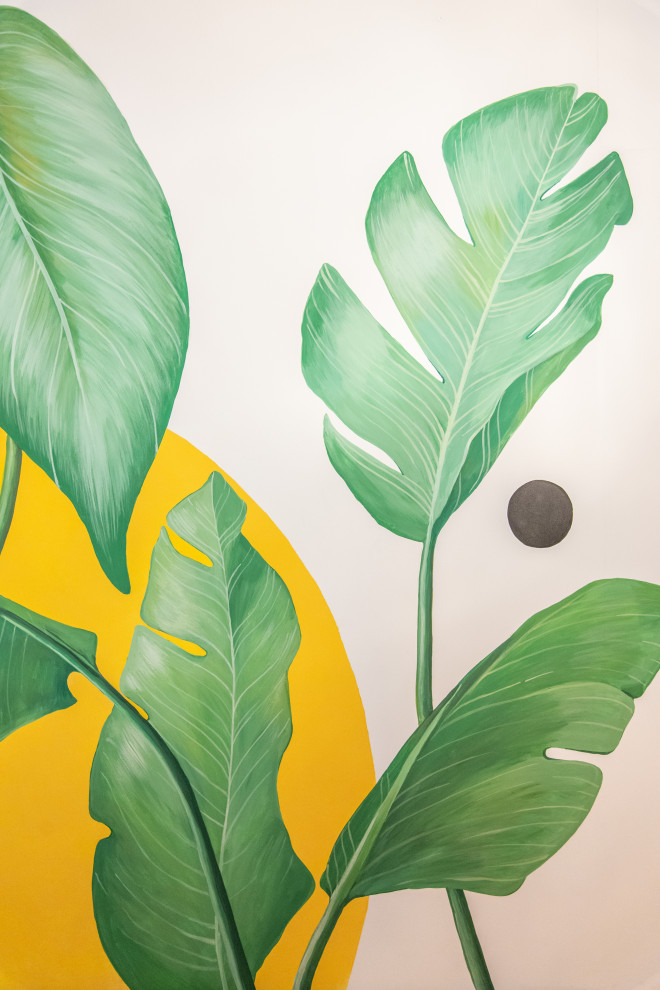 Роспись стен и потолка в тропическом стиле в кофейне на Бауманской