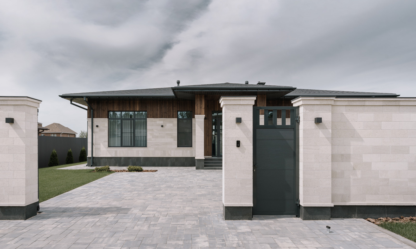 Обложка проекта: Дом в Воронеже